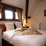La Cour Du Bailli & Hotell 3*