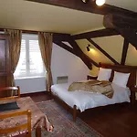 La Cour Du Bailli & Hotell 3*