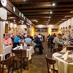 La Cour Du Bailli &