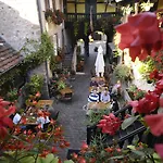 La Cour Du Bailli & 3*