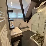 Hotell La Cour Du Bailli & 3*