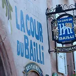 La Cour Du Bailli & Hotell 3*