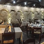 La Cour Du Bailli & Hotell 3*