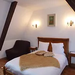 La Cour Du Bailli & 3*
