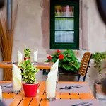 Hotell La Cour Du Bailli & Bergheim