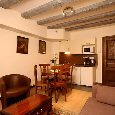 La Cour Du Bailli & Szálloda 3*