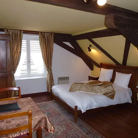 La Cour Du Bailli & Hotel 3*