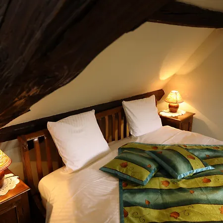 Hotel La Cour Du Bailli & 3*