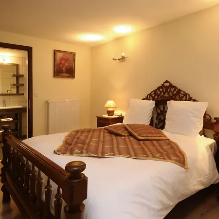 La Cour Du Bailli & 3*