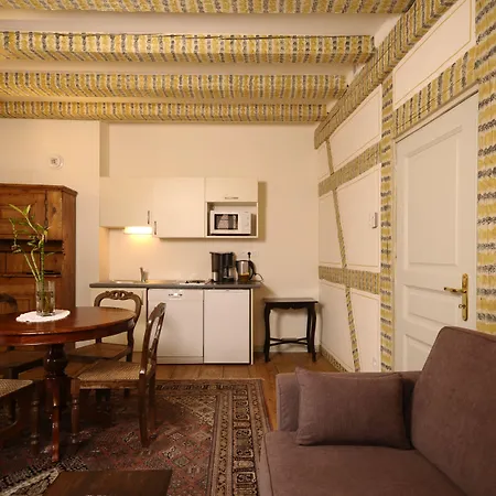 La Cour Du Bailli & Hotel Bergheim