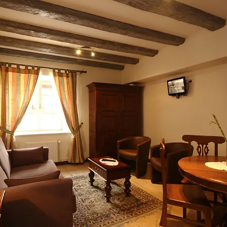 Szálloda La Cour Du Bailli & 3*