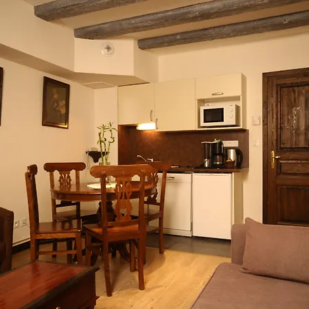 Hotel La Cour Du Bailli & Bergheim