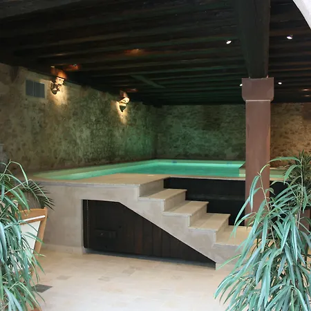 La Cour Du Bailli & 3*