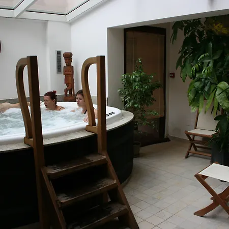 La Cour Du Bailli & Szálloda 3*