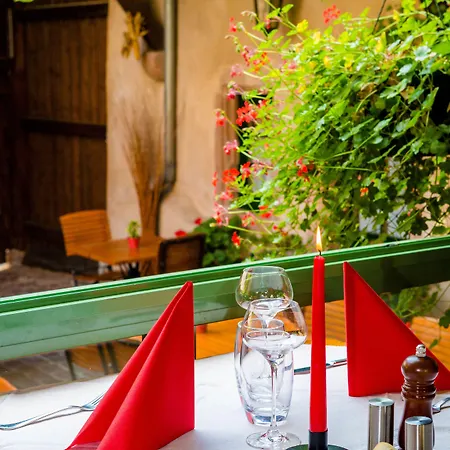 La Cour Du Bailli & 3* Bergheim