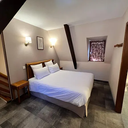 La Cour Du Bailli & 3*