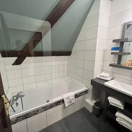 La Cour Du Bailli & 3* Bergheim
