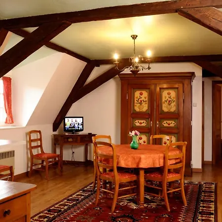 La Cour Du Bailli & Szálloda