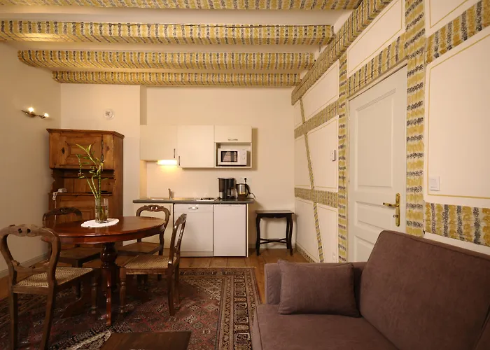 La Cour Du Bailli & Hotell Bergheim