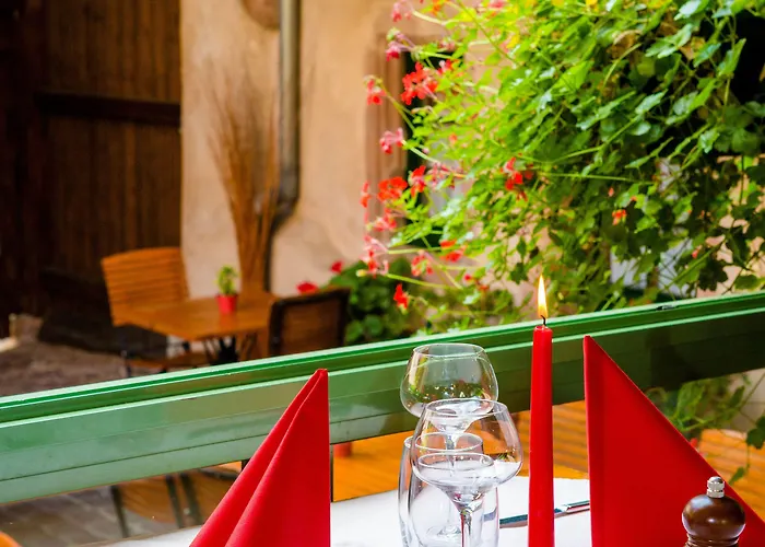 La Cour Du Bailli & 3* Bergheim