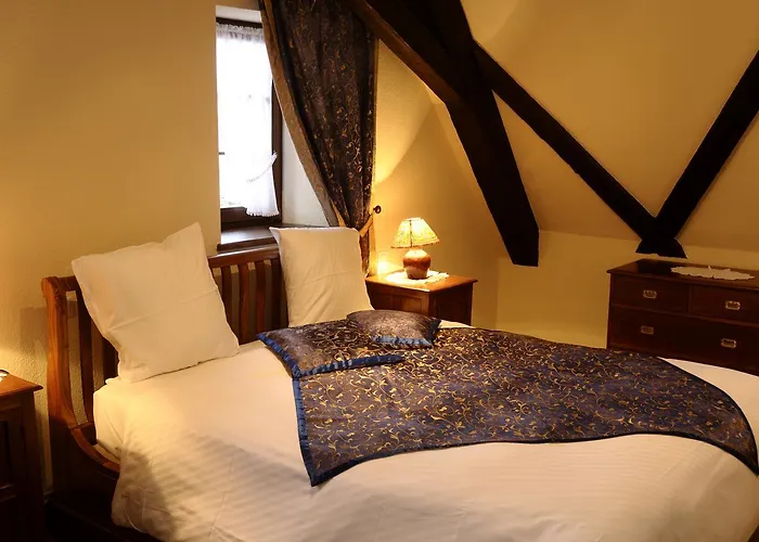 Hotell La Cour Du Bailli &